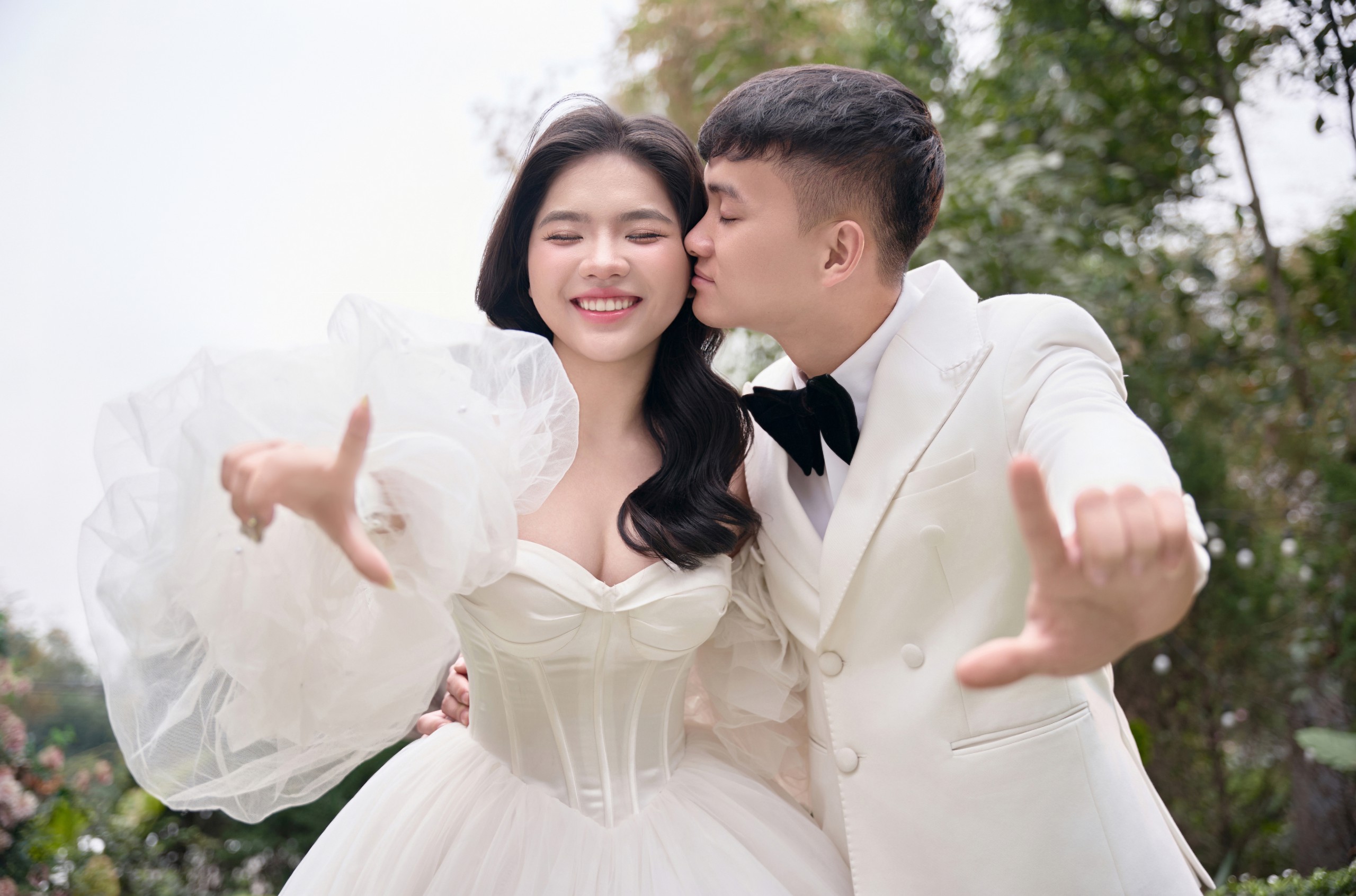 Thế Hoàng & Thu Hiền